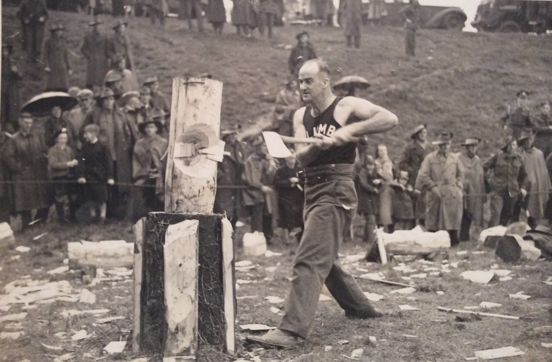 Photo of photos/Kenneth Russell McLennan b1913 axeman c1942 Scotland